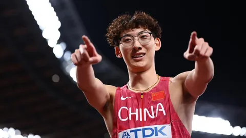 2025青岛马拉松4月20日盛大开启，首发纪念号码衣同期亮相揭晓